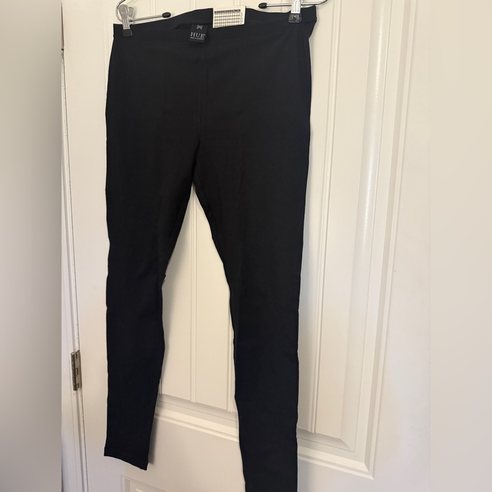 HUE Black Leggings